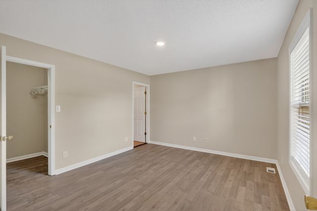 1009 Monica Dr, Clarksville, TN 37042