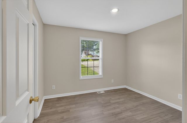 1009 Monica Dr, Clarksville, TN 37042