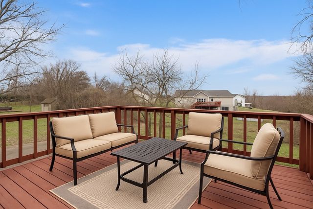 1009 Monica Dr, Clarksville, TN 37042