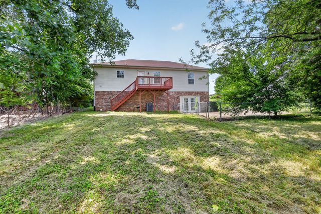 1009 Monica Dr, Clarksville, TN 37042