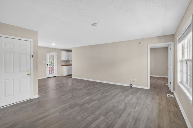 1009 Monica Dr, Clarksville, TN 37042