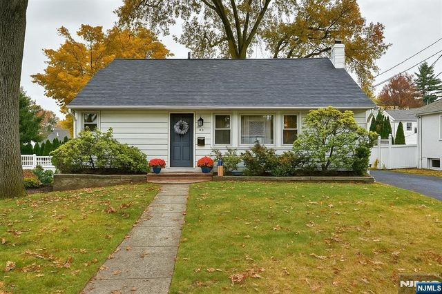 82 Grove Street, Waldwick, NJ 07463