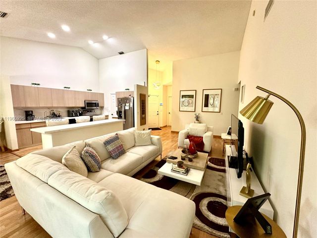 5790 Coach House Cir E, Boca Raton, FL 33486