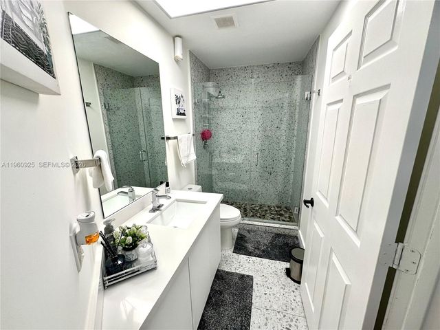 5790 Coach House Cir E, Boca Raton, FL 33486