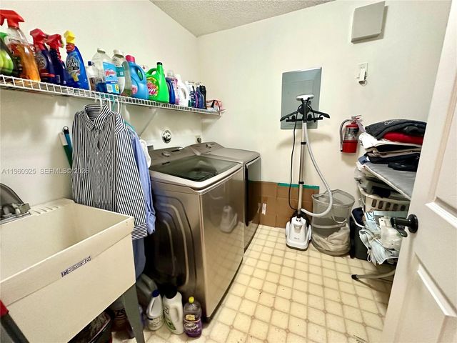 5790 Coach House Cir E, Boca Raton, FL 33486