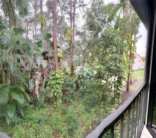 5790 Coach House Cir E, Boca Raton, FL 33486