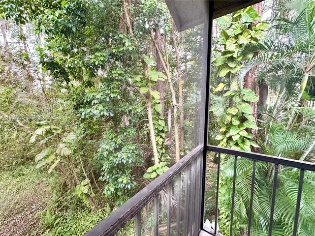 5790 Coach House Cir E, Boca Raton, FL 33486