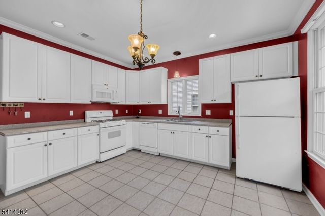 12 Yates Ave, Franklin Twp., NJ 08873