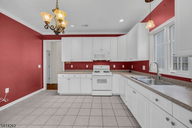 12 Yates Ave, Franklin Twp., NJ 08873