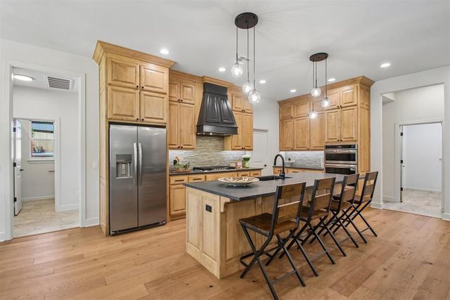 2100 Ingels Circle, Norman, OK 73071