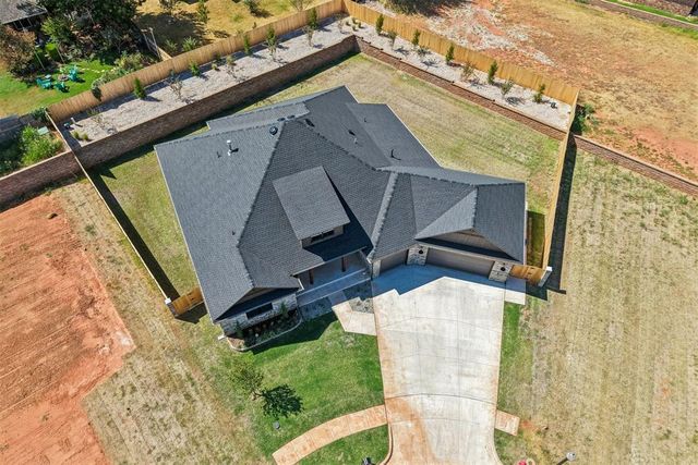 2100 Ingels Circle, Norman, OK 73071