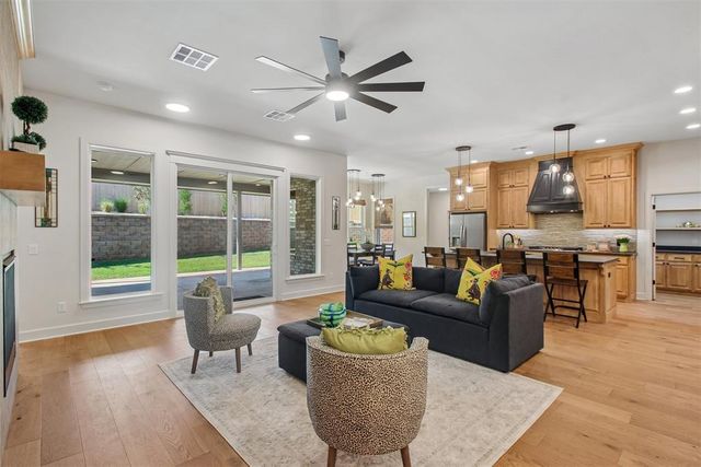 2100 Ingels Circle, Norman, OK 73071