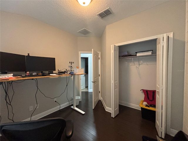 9136 FOX SPARROW ROAD, Tampa, FL 33626