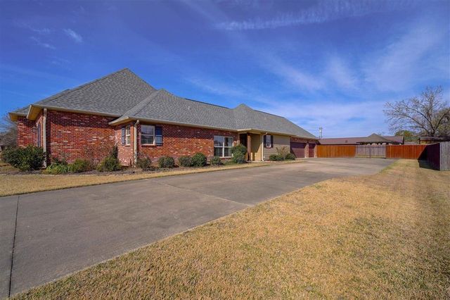 1908 Chardonnay Dr Drive, Lake Charles, LA 70611