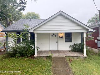 3713 Center St, Louisville, KY 40215