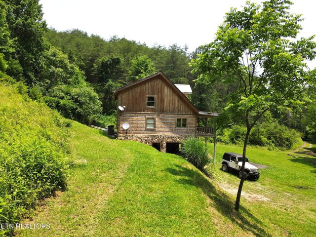 453 Trentham Hollow Rd, Parrottsville, TN 37843