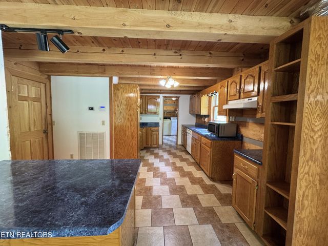 453 Trentham Hollow Rd, Parrottsville, TN 37843