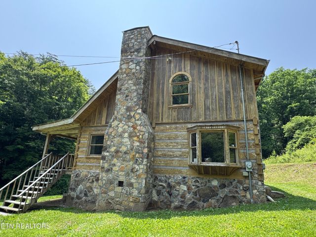 453 Trentham Hollow Rd, Parrottsville, TN 37843