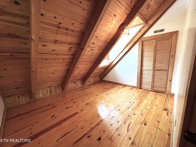 453 Trentham Hollow Rd, Parrottsville, TN 37843