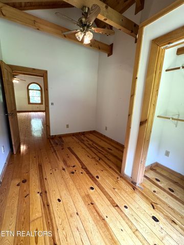 453 Trentham Hollow Rd, Parrottsville, TN 37843