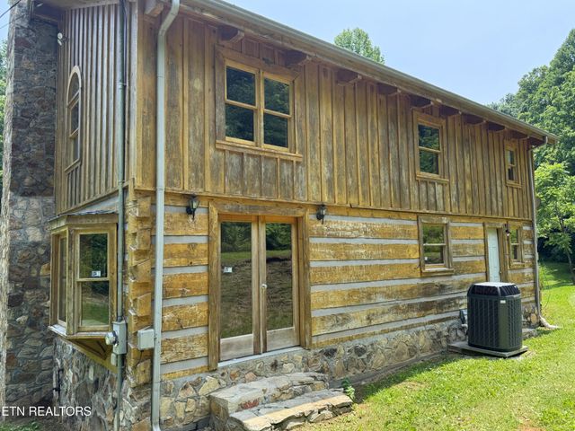 453 Trentham Hollow Rd, Parrottsville, TN 37843