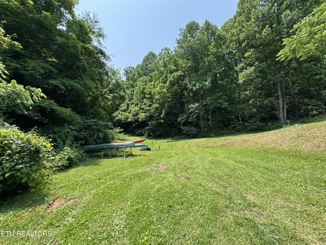453 Trentham Hollow Rd, Parrottsville, TN 37843