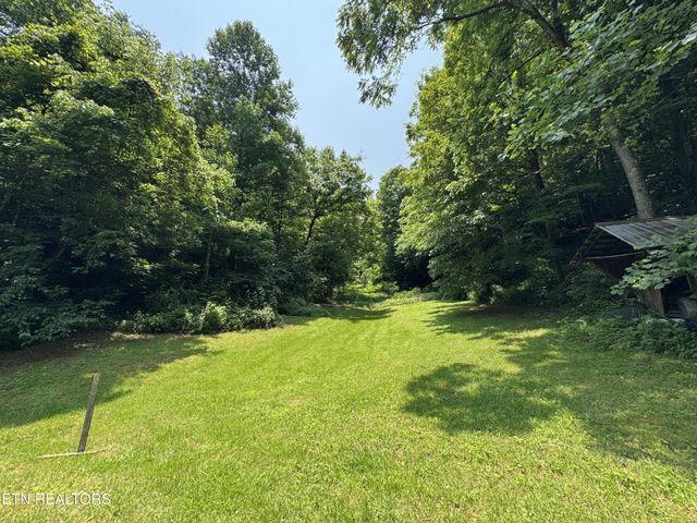 453 Trentham Hollow Rd, Parrottsville, TN 37843