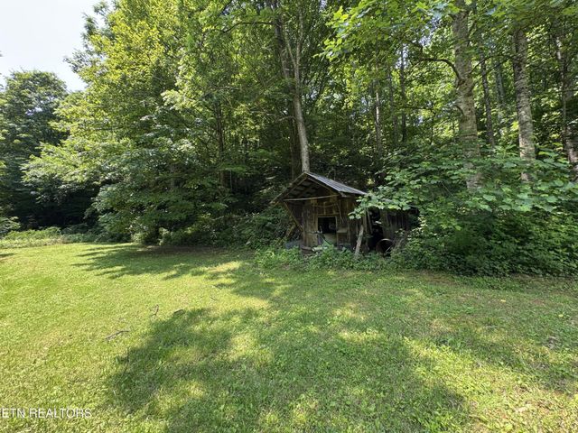 453 Trentham Hollow Rd, Parrottsville, TN 37843