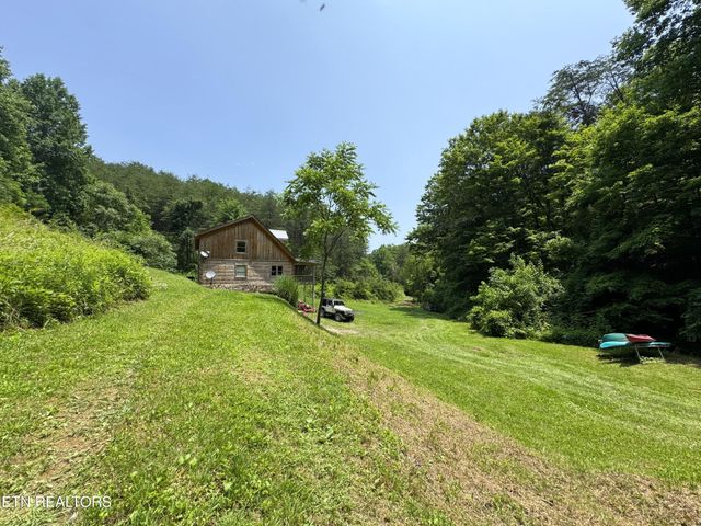 453 Trentham Hollow Rd, Parrottsville, TN 37843