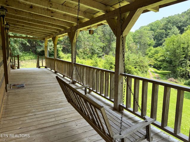 453 Trentham Hollow Rd, Parrottsville, TN 37843
