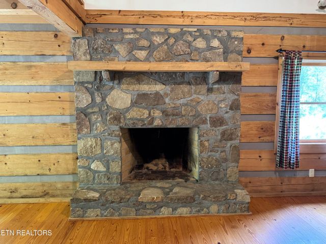 453 Trentham Hollow Rd, Parrottsville, TN 37843