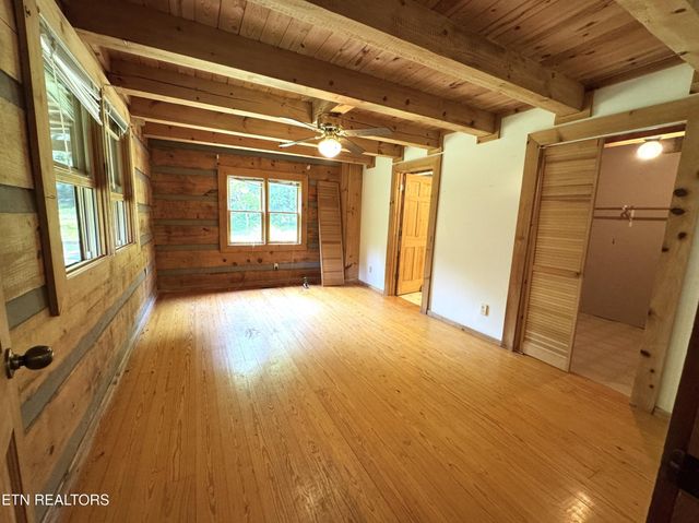 453 Trentham Hollow Rd, Parrottsville, TN 37843