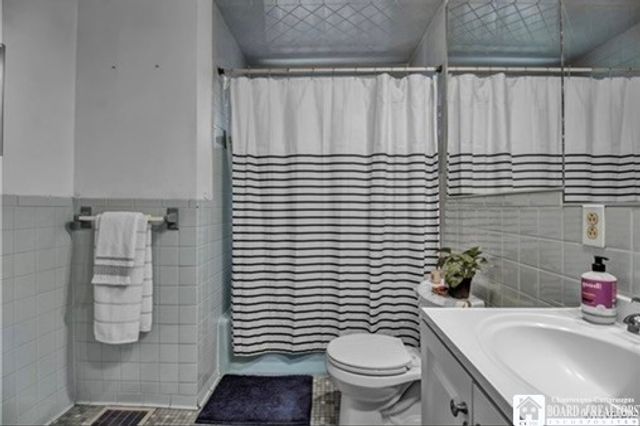 135 Norwood Avenue, Buffalo, NY 14222