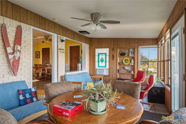 210 Lake Loop, Tow, TX 78672