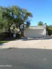 1910 E Winter Drive, Phoenix, AZ 85020