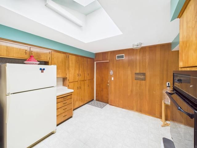 2222 Debco Drive, Lemon Grove, CA 91945