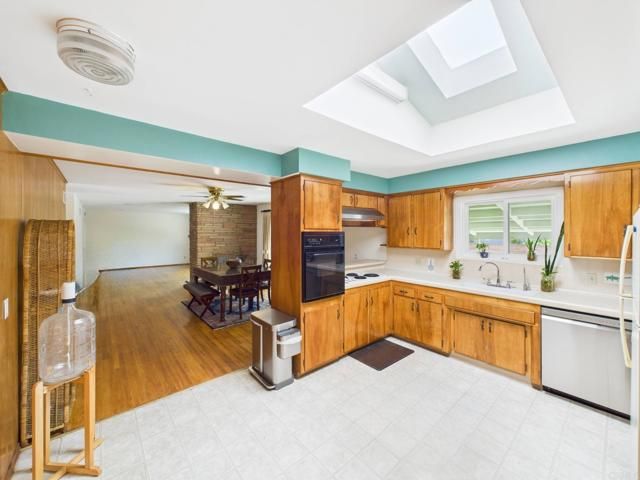 2222 Debco Drive, Lemon Grove, CA 91945