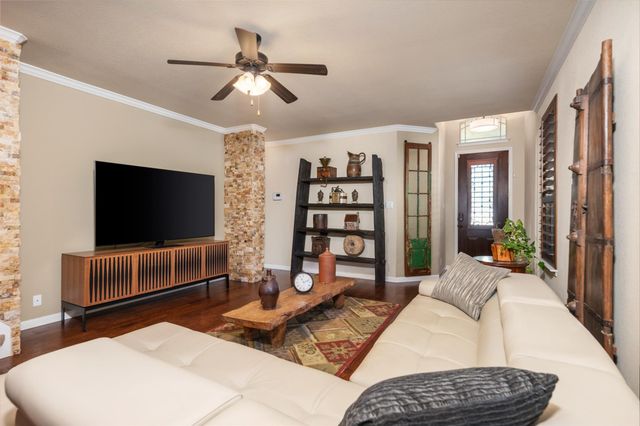 503 S Meadowlark ST A, Lakeway, TX 78734