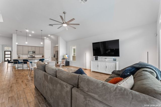 25046 Las Pilas, San Antonio, TX 78261