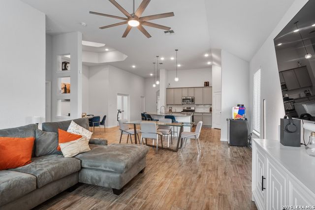 25046 Las Pilas, San Antonio, TX 78261