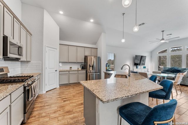 25046 Las Pilas, San Antonio, TX 78261