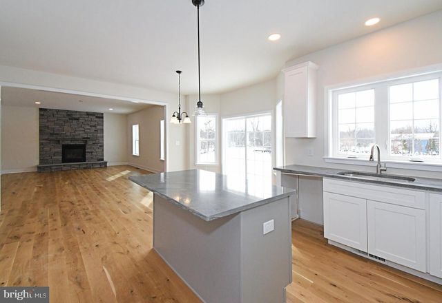 208 SCHWENK RD, Perkiomenville, PA 18074