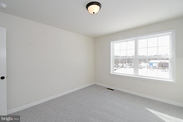 208 SCHWENK RD, Perkiomenville, PA 18074