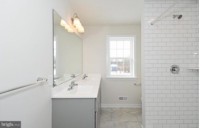 208 SCHWENK RD, Perkiomenville, PA 18074