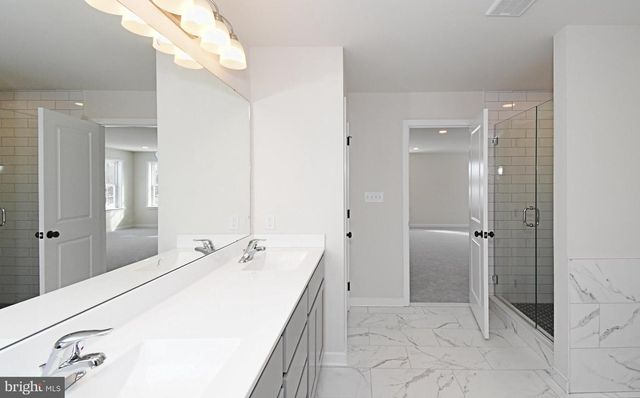 208 SCHWENK RD, Perkiomenville, PA 18074