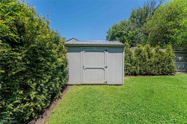 34429 Beach Park Drive, Eastlake, OH 44095