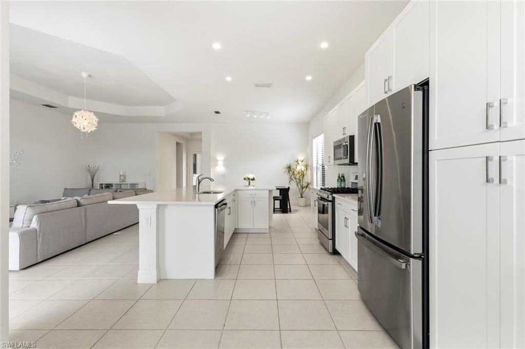 4715 Kensington CIR, NAPLES, FL 34119 — photo 4