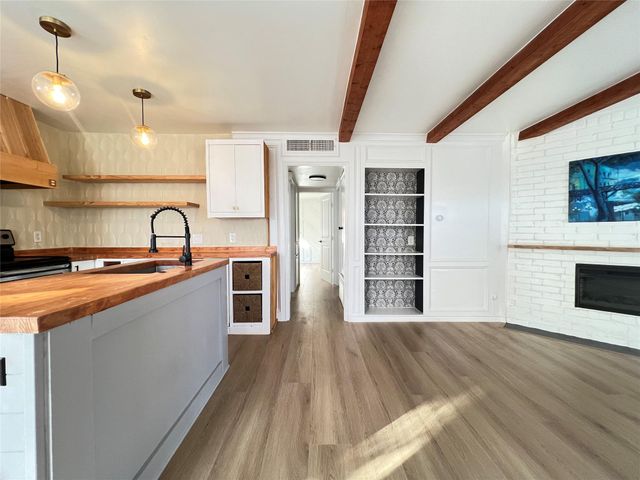 3310 Hycreek DR 1, Austin, TX 78723