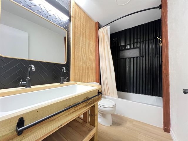 3310 Hycreek DR 1, Austin, TX 78723