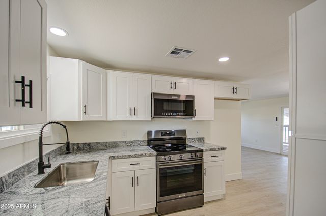 2657 W SUPERSTITION Boulevard, Apache Junction, AZ 85120